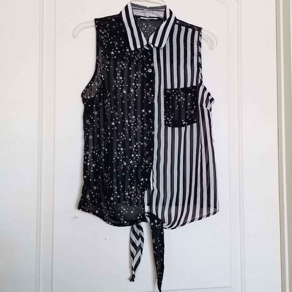 Sleeveless tie front blouse